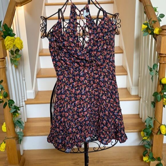 ✨American Eagle Outfitters Mini Floral Dress✨ - Picture 1 of 8